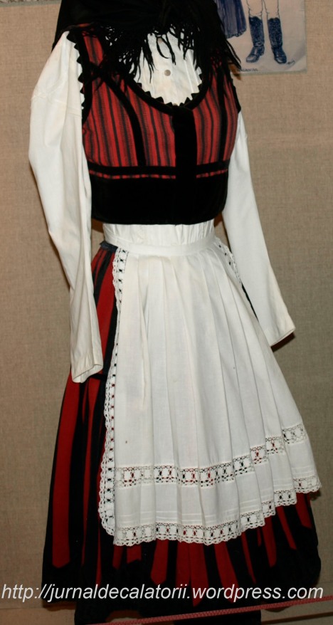 Costum popular Madaras secolul XX
